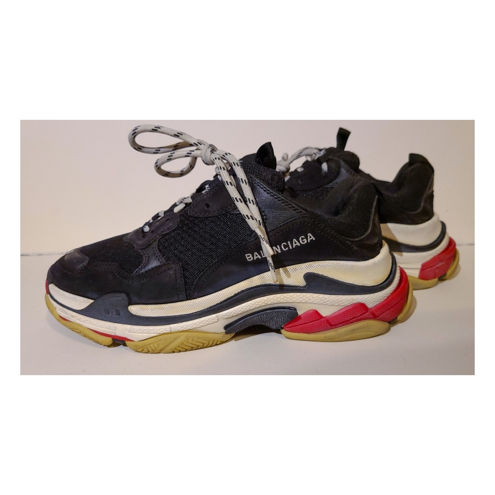 Balenciaga Triple S Red and Black color wave
